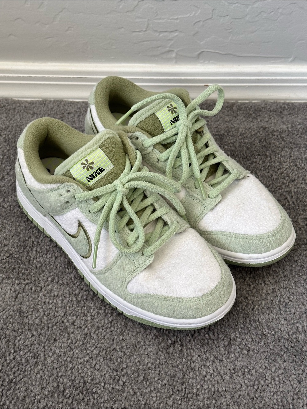 Nike women’s Dunk Low SE’ Fleece in “Honeydew”